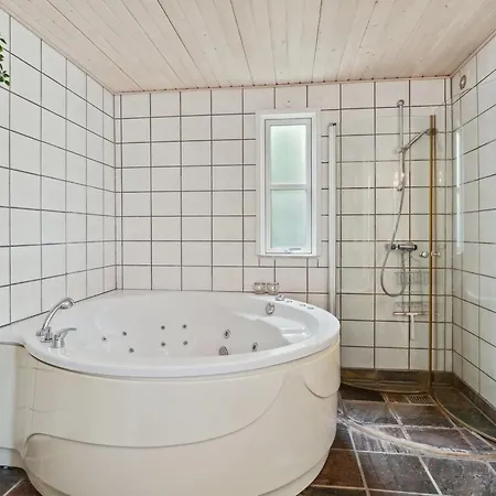 Gerhild - 300m From The Sea By Interhome Vakantiehuis Ebeltoft